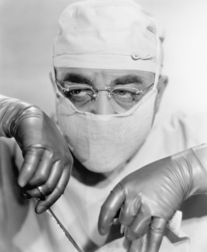 shutterstock_92510854-surgeon