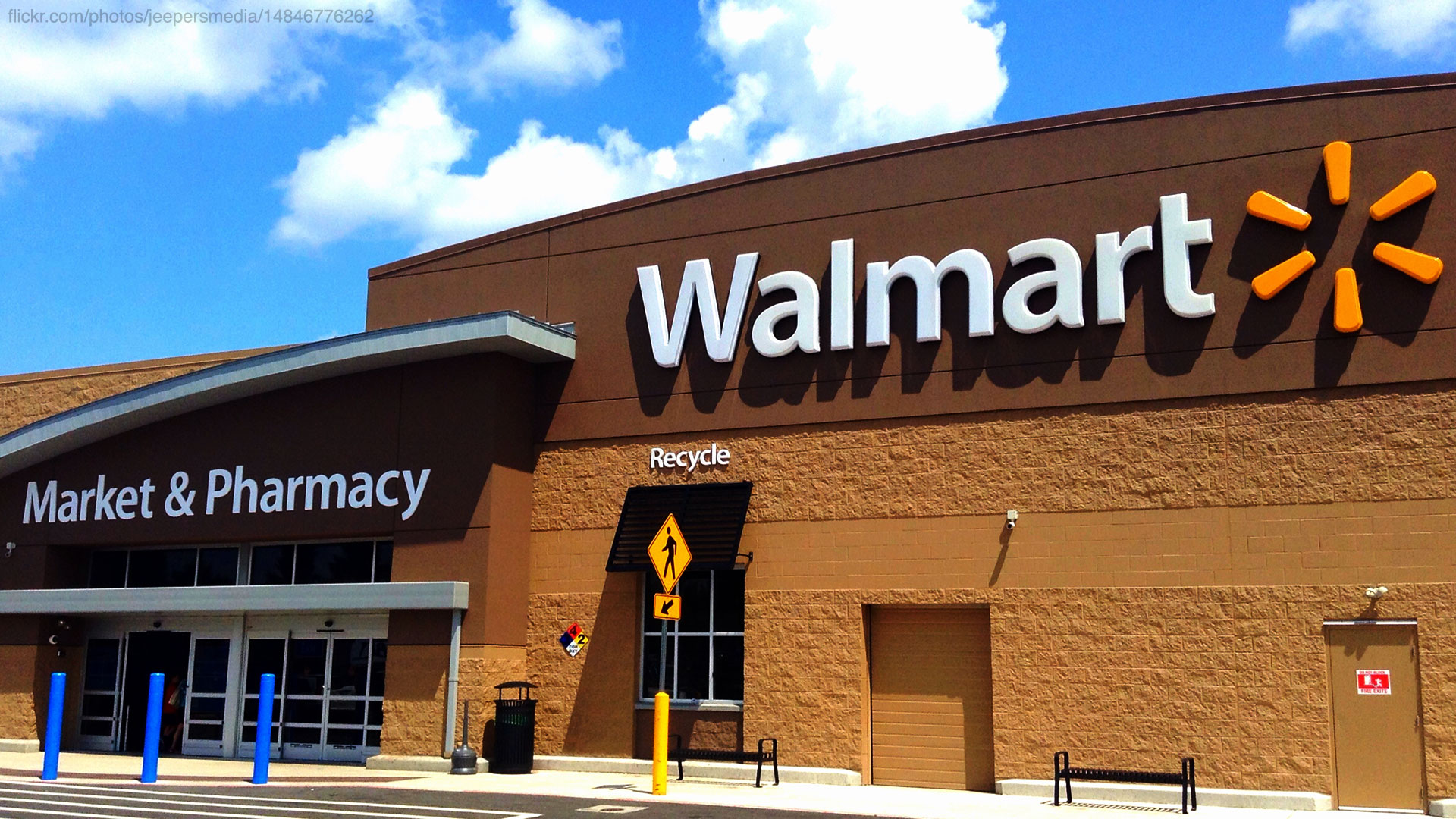 Walmart Center : Focus Property Group