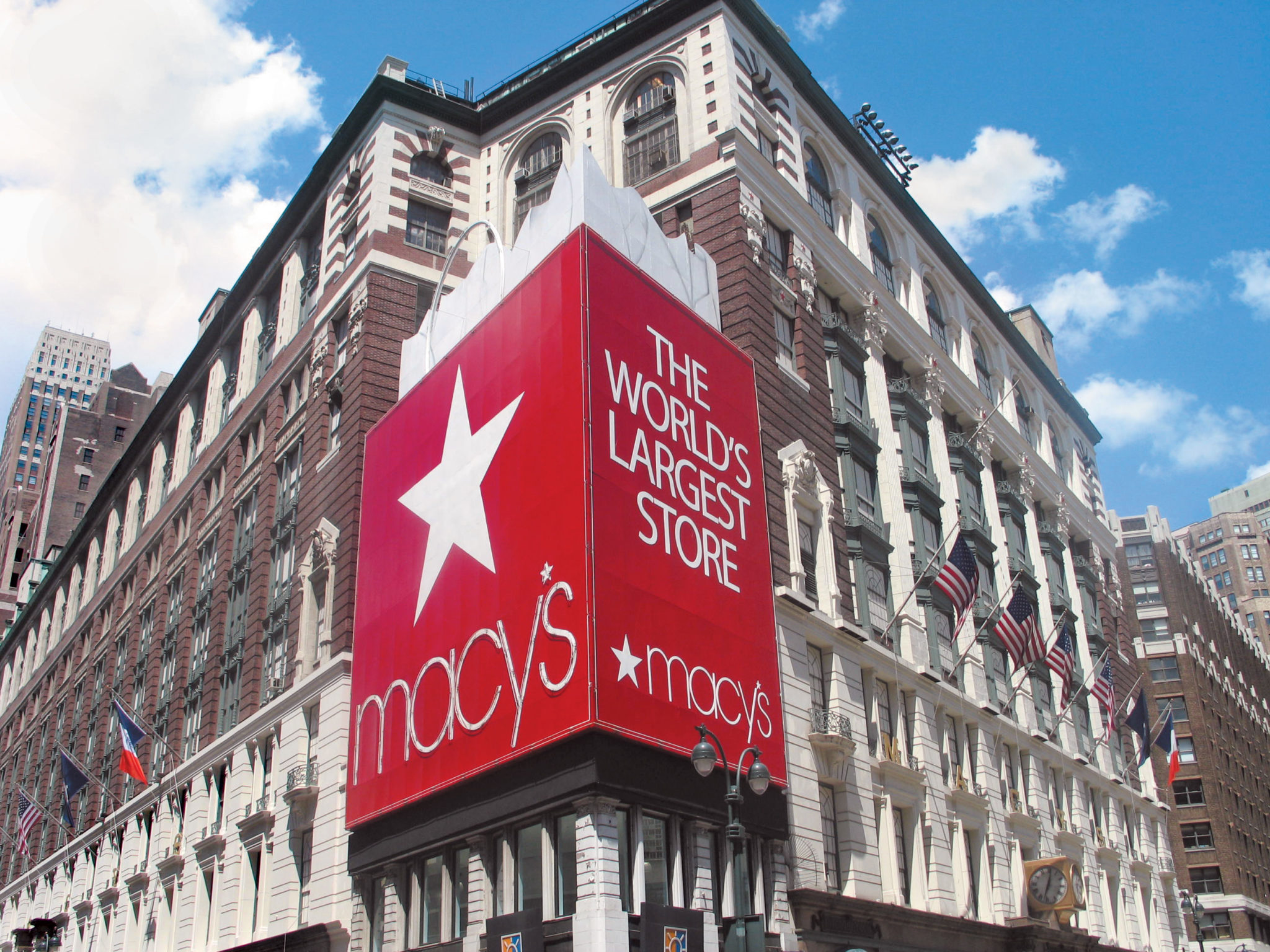 Facebook launches holiday pop-up stores in Macy's to promote digital-native  SMBs