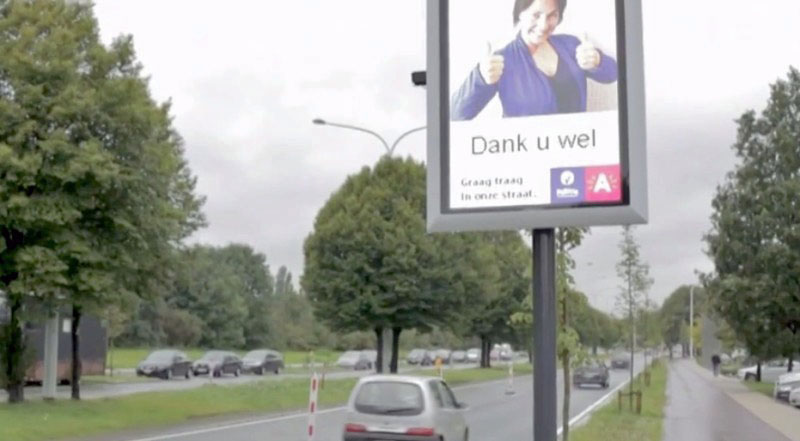 The_Selfie_Speeding_Sign-800x441