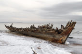 shipwreck-on-beach-ss-1920