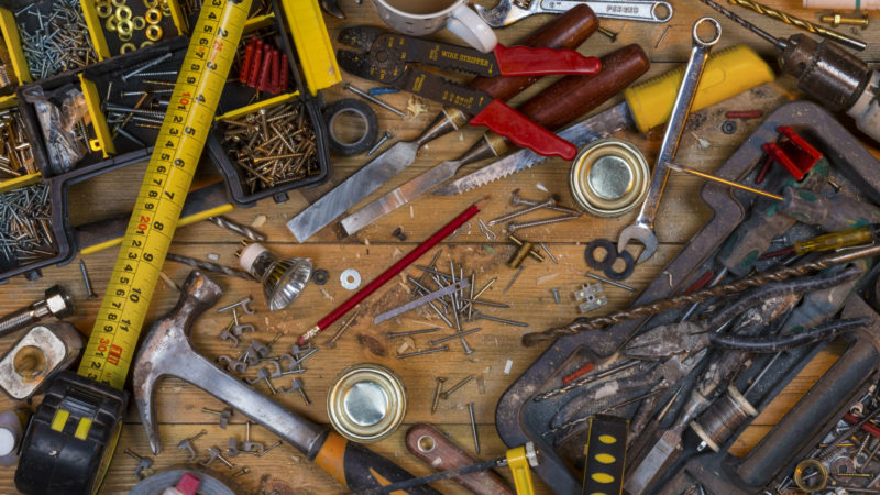 tools-clutter-mess-ss-1920