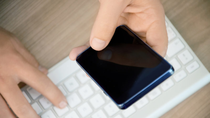 ss-smartphone-computer-keyboard