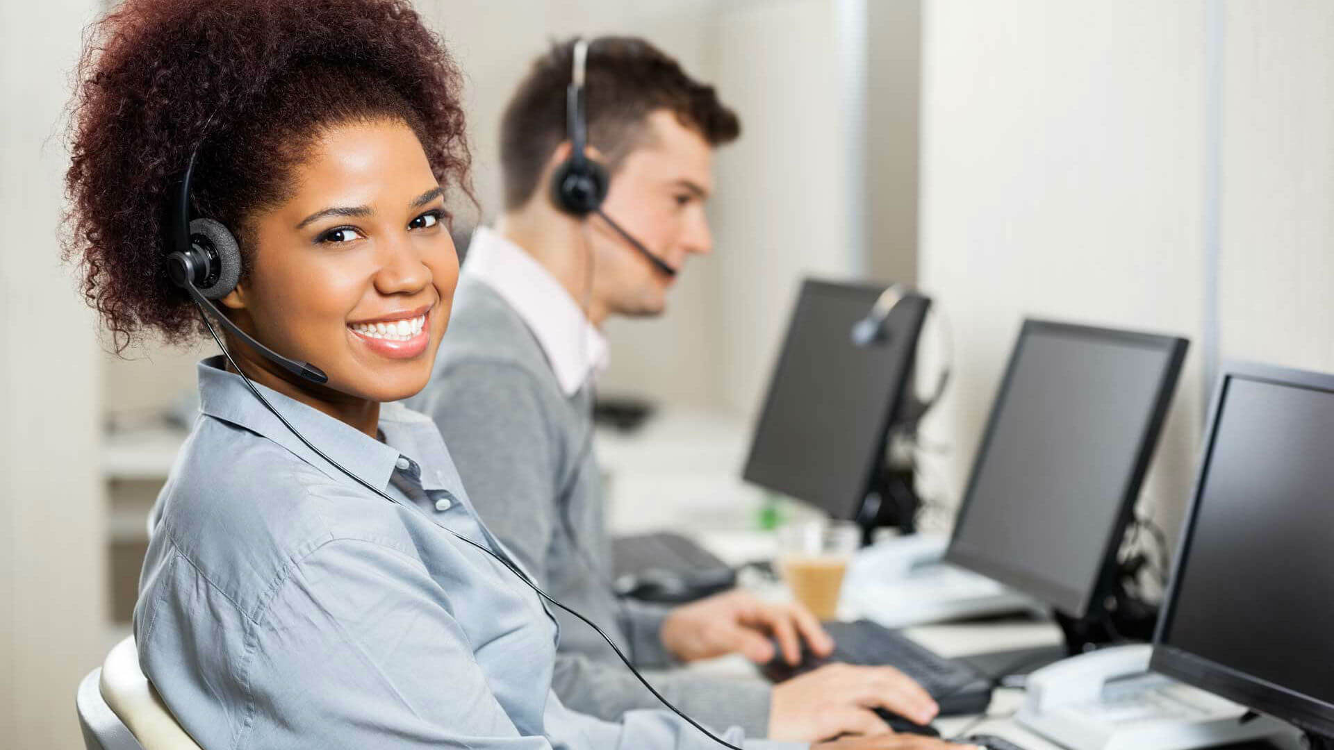 customer-service-call-center-ss-1920