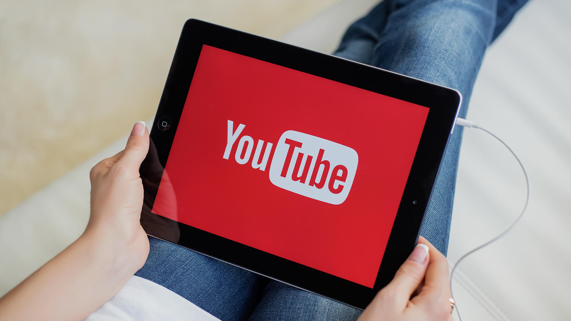 viewers now consuming 1B hours of video content a day