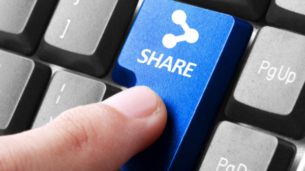 share-sharing-social-media-keyboard-ss-1920