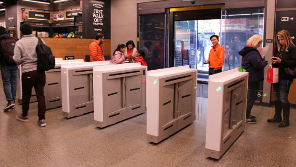 amazon-store-no-cashier-checkout-stock-1920