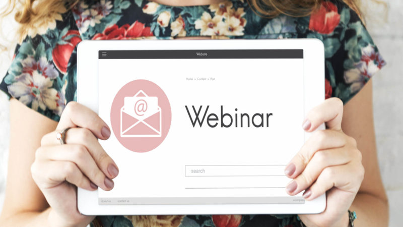 Woman With Tablet Webinar Zoom Ss 1920 800x450