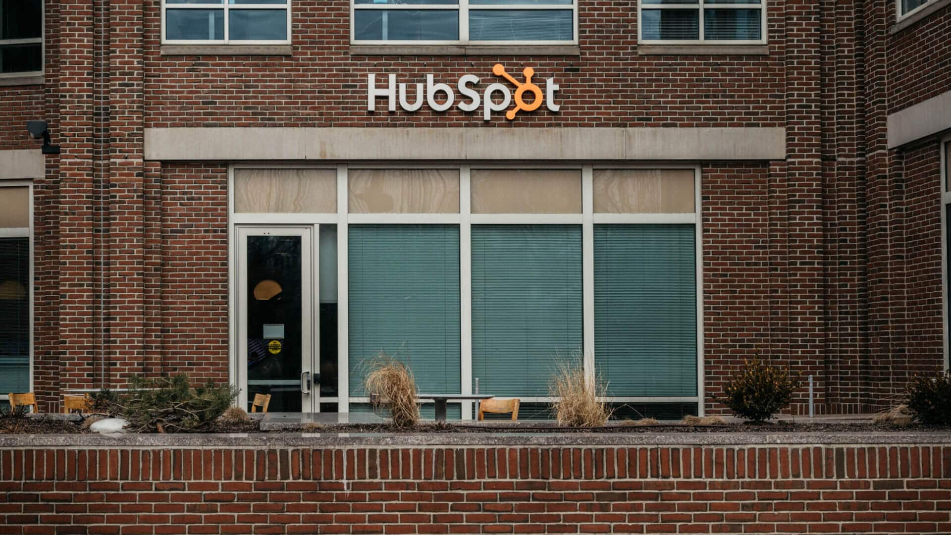 Alphabet said to consider offer to acquire HubSpot