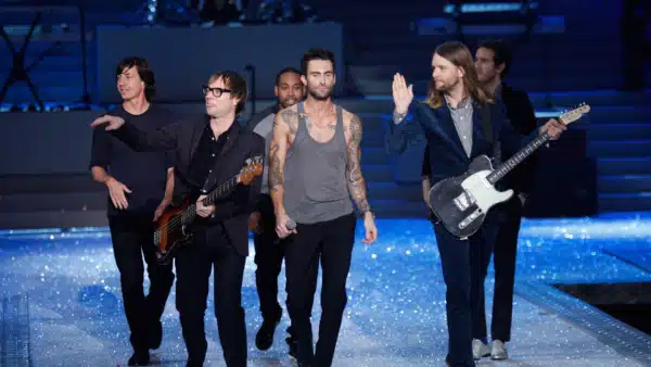 Maroon-5-plus-1