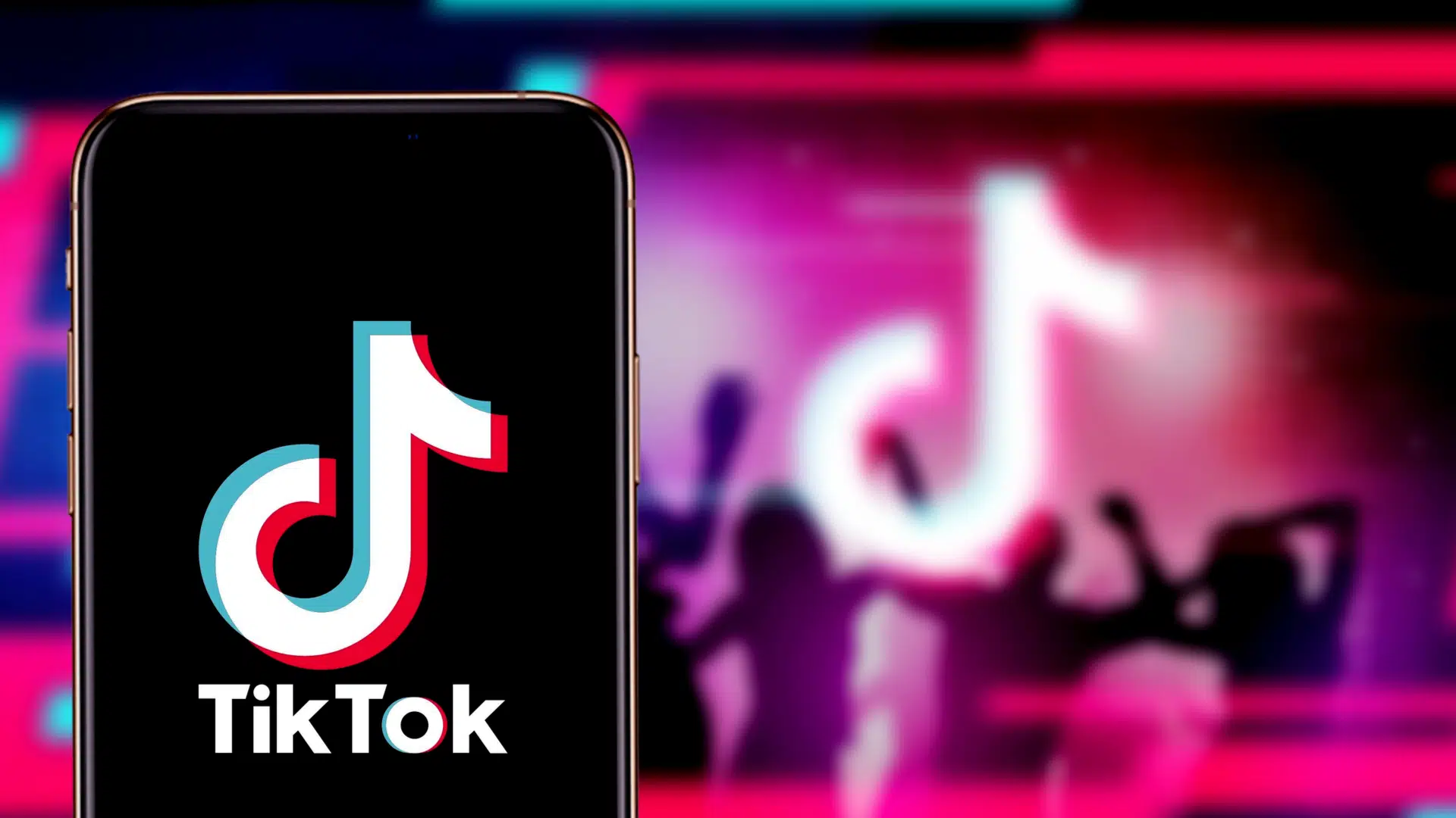 Tiktok-dancing.jpg.webp