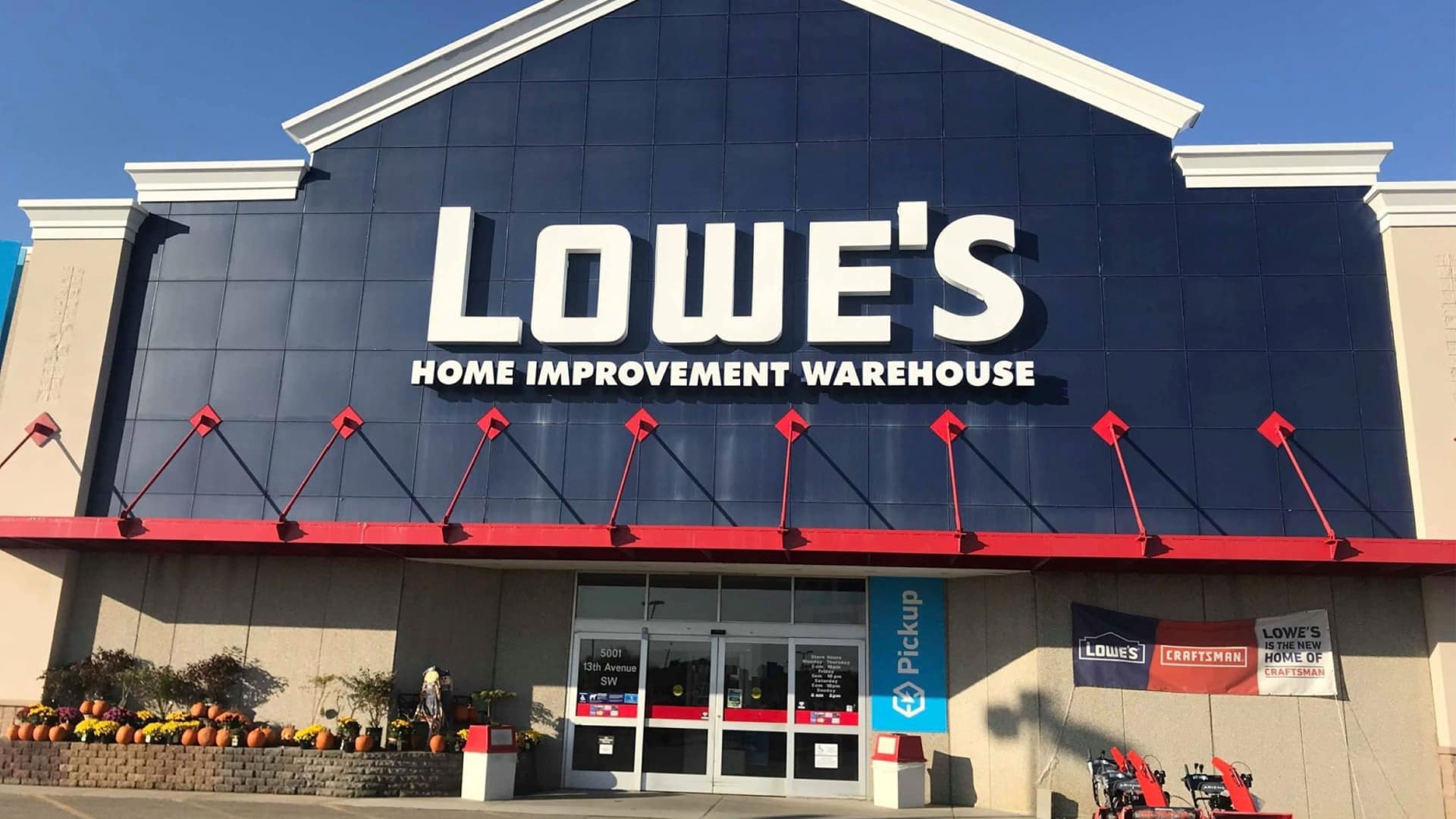 Lowe’s and Yahoo team up for retail media partnership