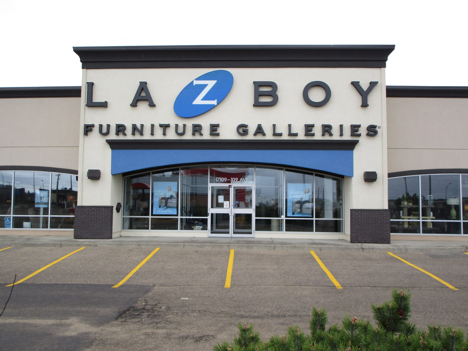 La Z Boy Embarks On Its Digital Transformation Journey   La Z Boy Store 1536x1152 